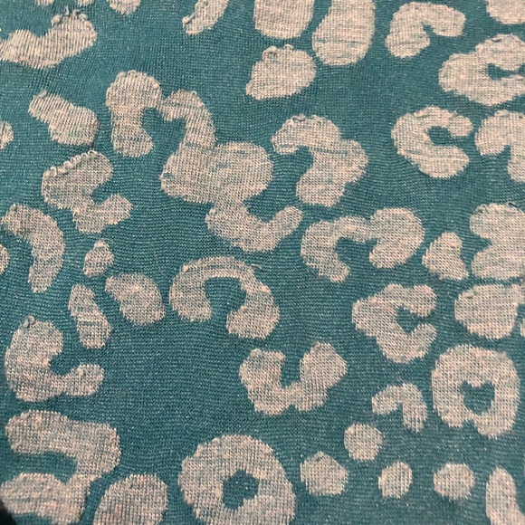 Ariat cheetah print shirt - Picture 2 of 4